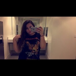 Meet your Posher, Leslie